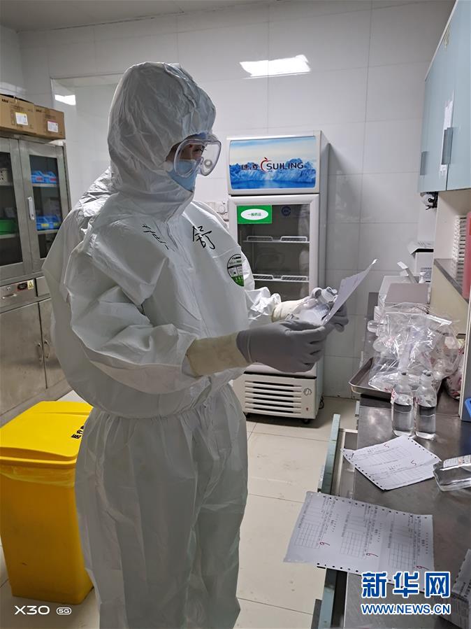（新華全媒頭條&middot;圖文互動）（7）戰紅區！&mdash;&mdash;發生在武漢抗疫隔離病房內的故事