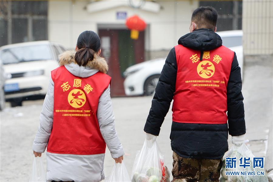 (聚焦疫情防控·圖文互動)(6)“我們多跑跑,居民更安全”——直擊新疆基層社區疫情防控