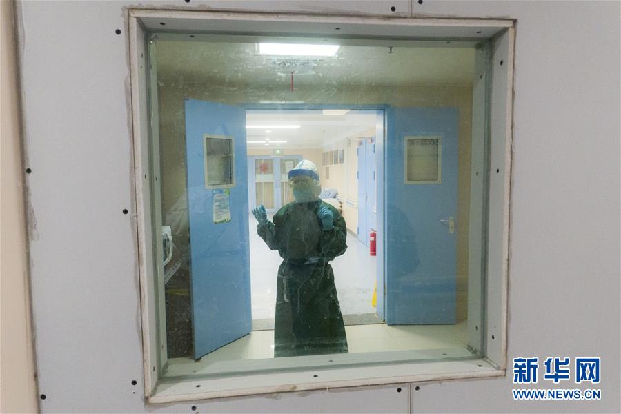 (新華全媒頭條·圖文互動(dòng))(9)“與國(guó)家同舟,與人民共濟(jì)”——新冠肺炎重癥救治同濟(jì)醫(yī)院戰(zhàn)“疫”直擊