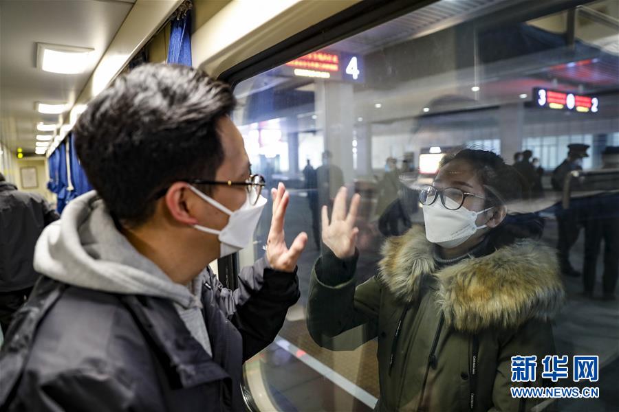 （聚焦疫情防控&middot;對口支援19省份在奮戰&middot;圖文互動）（5）&ldquo;當我們摘下口罩，看到彼此勝利的微笑&rdquo;&mdash;&mdash;重慶對口支援孝感市抗擊疫情紀實