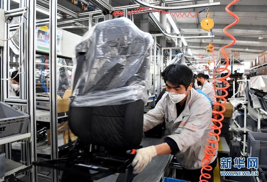 （圖文互動）（7）&ldquo;春天到了，熟悉的生活正在慢慢回來&rdquo;&mdash;&mdash;陜西多地復(fù)產(chǎn)復(fù)工一線見聞