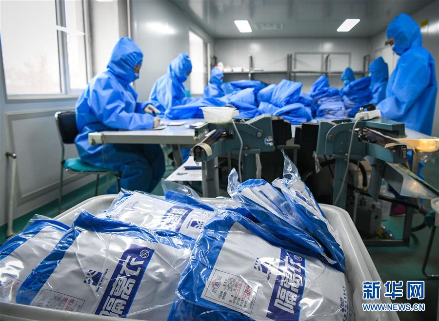 （在習近平新時代中國特色社會主義思想指引下&mdash;&mdash;新時代新作為新篇章&middot;習近平總書記關切事&middot;圖文互動）（3）不放松！&mdash;&mdash;各地努力抓緊抓實抓細疫情防控