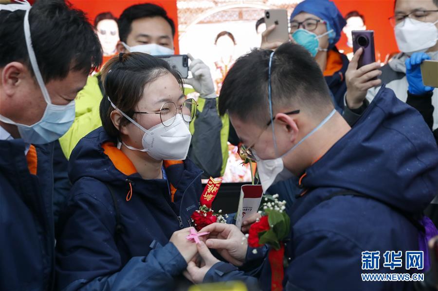 (新華全媒頭條·圖文互動)(3)赤子之歌——記奮戰在抗疫一線的90后白衣戰士
