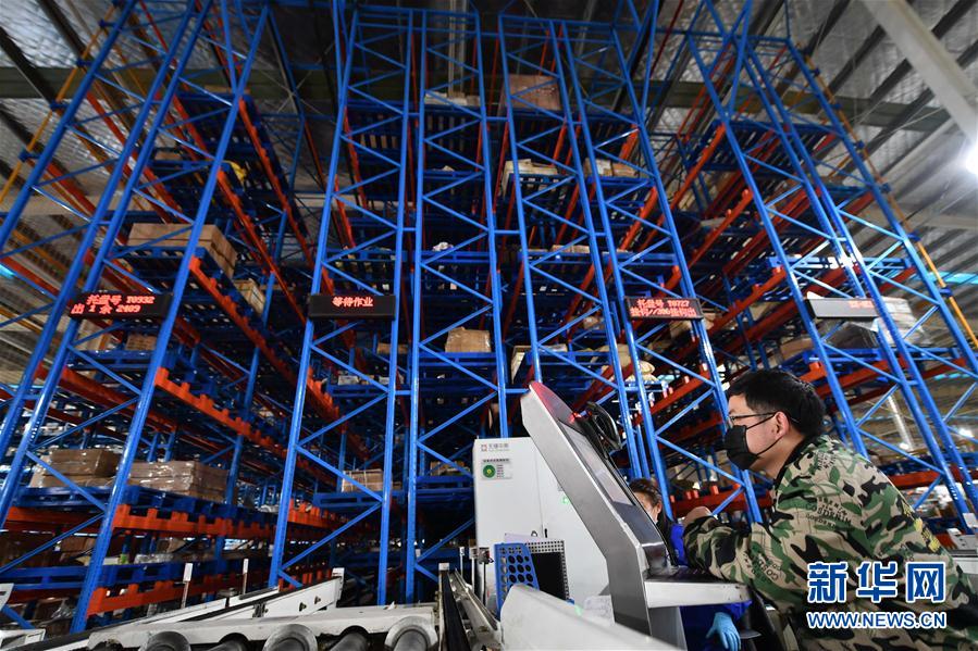 （抓好經濟發展 應對復雜局面&middot;圖文互動）（2）激活&ldquo;神經末梢&rdquo; 暢通&ldquo;毛細血管&rdquo;&mdash;&mdash;江西為中小微企業復工復產&ldquo;破障清路&rdquo; 