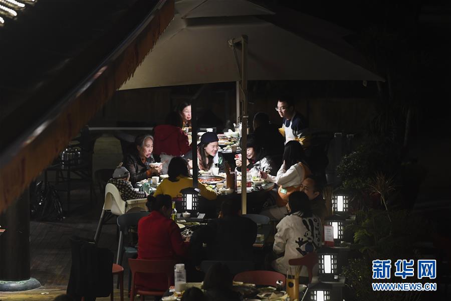 （聚焦復工復產&middot;圖文互動）（5）重慶兩江又飄火鍋香