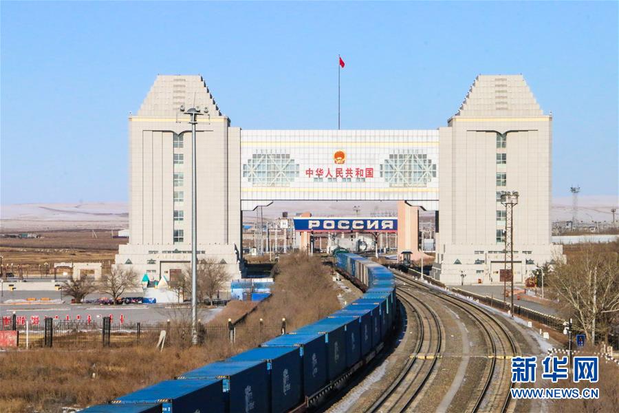 (在習(xí)近平新時(shí)代中國(guó)特色社會(huì)主義思想指引下——新時(shí)代新作為新篇章·習(xí)近平總書記關(guān)切事·圖文互動(dòng))(1)穩(wěn)住外貿(mào)“朋友圈”——我國(guó)各地精準(zhǔn)施策穩(wěn)外貿(mào)基本盤