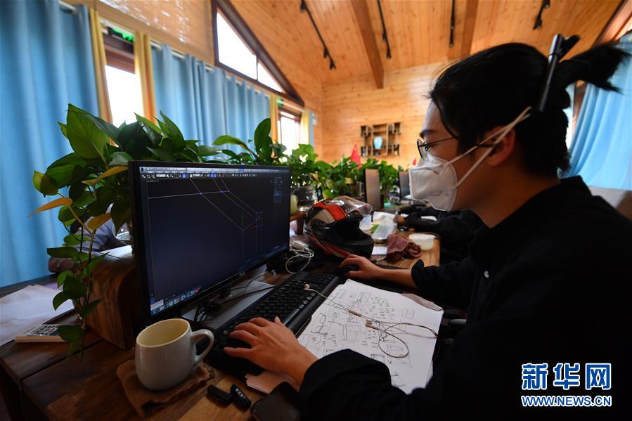 （聚焦復(fù)工復(fù)產(chǎn)&middot;圖文互動(dòng)）（3）記者手記：戰(zhàn)&ldquo;疫&rdquo;中增長，這些企業(yè)做對(duì)了什么？