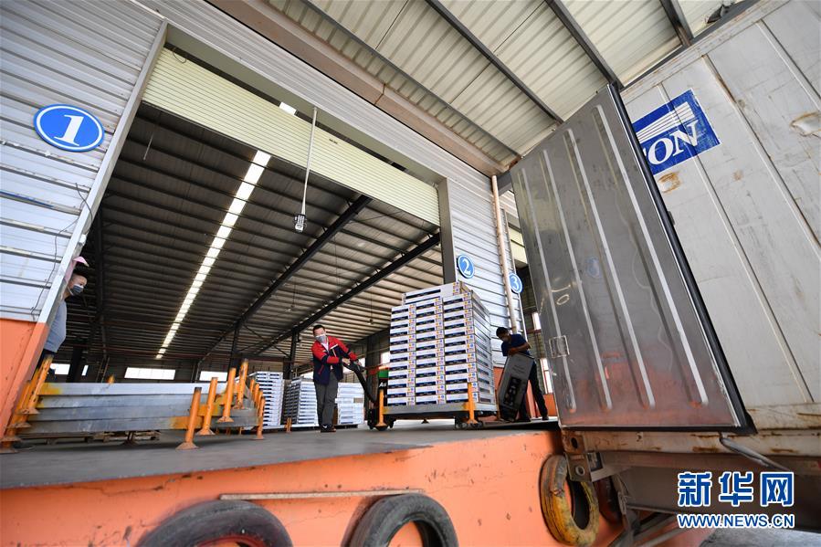 （聚焦復(fù)工復(fù)產(chǎn)&middot;圖文互動(dòng)）（4）記者手記：戰(zhàn)&ldquo;疫&rdquo;中增長，這些企業(yè)做對(duì)了什么？