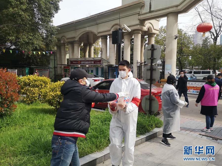 （習近平致敬的戰(zhàn)&ldquo;疫&rdquo;英雄&middot;下沉干部篇&middot;圖文互動）（3）他們，挺身而出守防線