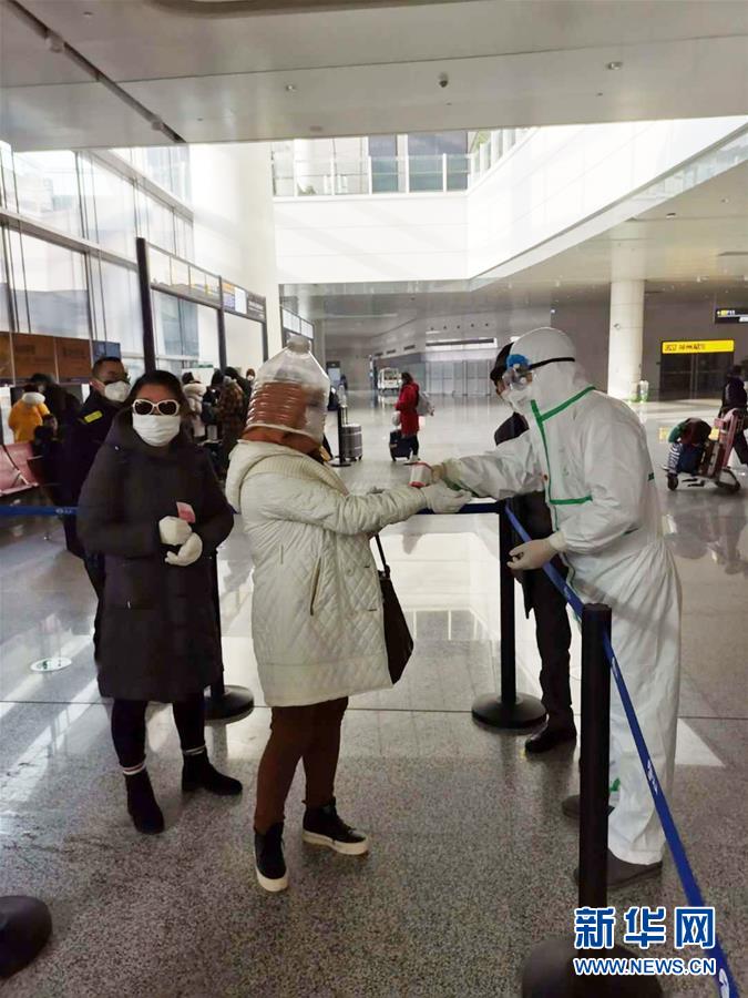 （習近平致敬的戰&ldquo;疫&rdquo;英雄&middot;志愿者篇&middot;圖文互動）（8）他們，微光成炬照征程