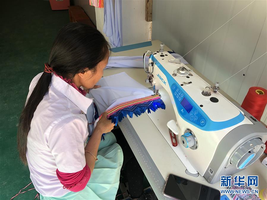 （新華全媒頭條&middot;圖文互動）（9）春天里的5個&ldquo;戰貧&rdquo;瞬間&mdash;&mdash;習近平總書記關于脫貧攻堅決策部署指引攻克最后的深貧堡壘