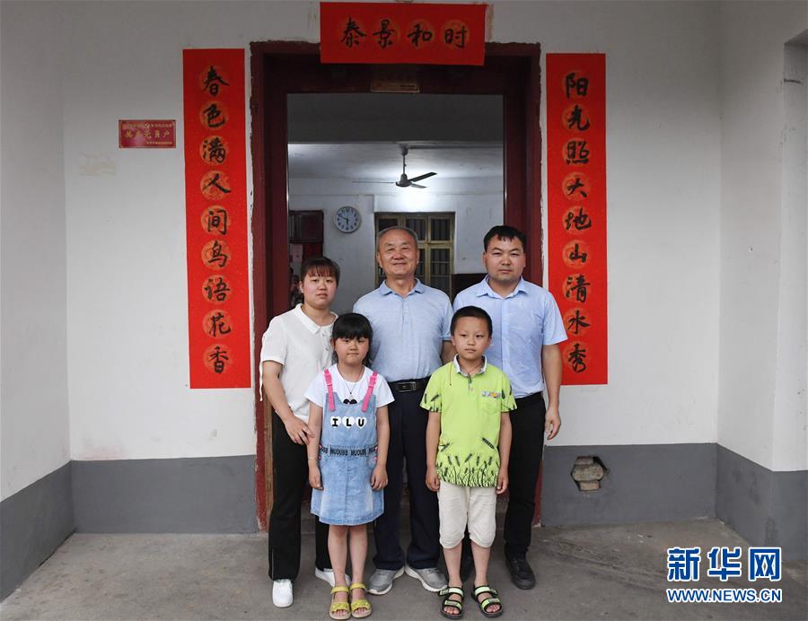 （新華全媒頭條&middot;圖文互動(dòng)）（6）歷史坐標(biāo)見(jiàn)證初心使命&mdash;&mdash;寫(xiě)在江西革命老區(qū)貧困縣全部摘帽之際