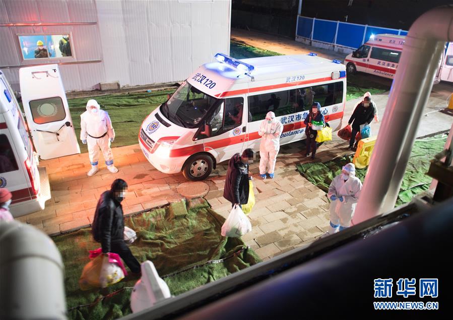 （聚焦疫情防控&middot;圖文互動）（11）分秒必爭！一切為了治病救人&mdash;&mdash;中國抗疫生命至上的生動實踐
