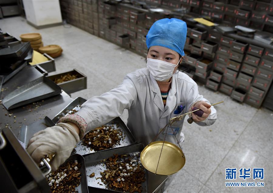 （聚焦疫情防控&middot;圖文互動）（14）分秒必爭！一切為了治病救人&mdash;&mdash;中國抗疫生命至上的生動實踐