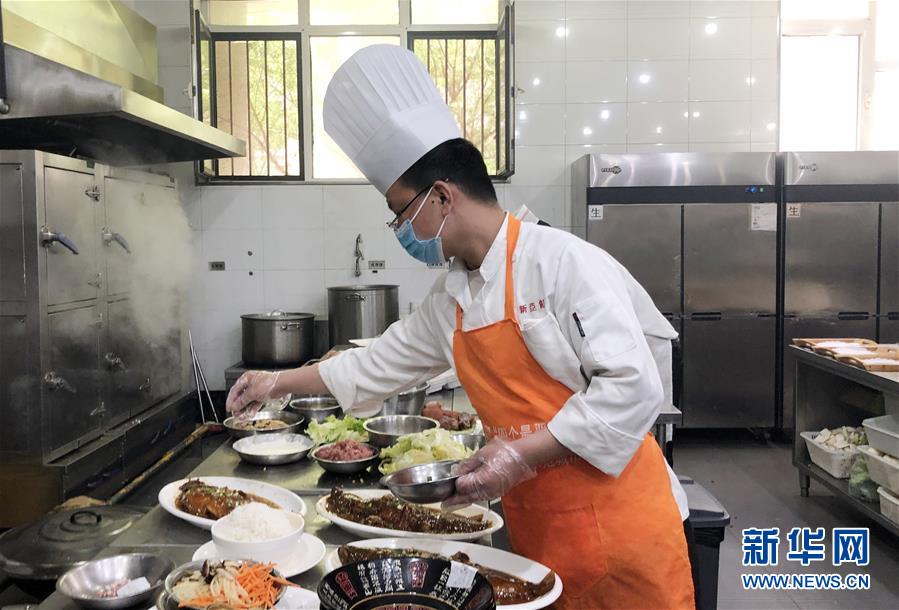 （聚焦復工復產&middot;圖文互動）（3）春暖花開迎客來&mdash;&mdash;天津餐飲業回暖一線直擊