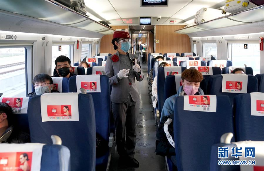 (聚焦疫情防控·圖文互動(dòng))(5)團(tuán)結(jié)起來!我們?nèi)f眾一心!——中國抗疫人民力量的生動(dòng)實(shí)踐