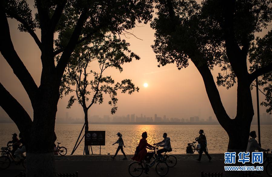 （新華全媒頭條&middot;圖文互動）（2）人氣回暖 消費復蘇 健康出行&mdash;&mdash;加長版&ldquo;五一&rdquo;假期觀察 