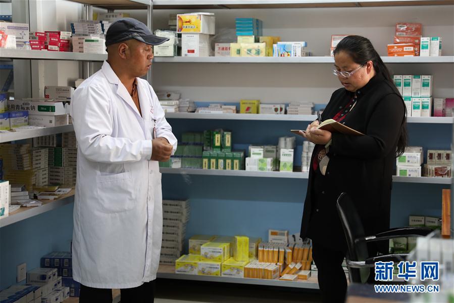 (代表委員履職·圖文互動)(7)為百姓健康奔走——全國人大代表胡阿羅履職記