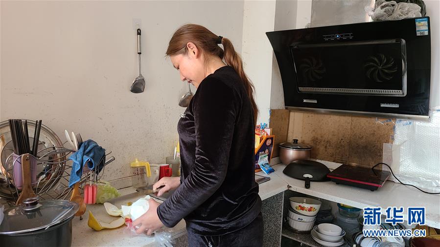 (決戰(zhàn)決勝脫貧攻堅·圖文互動)(2)三個土家女人見證一口刀村搬遷史