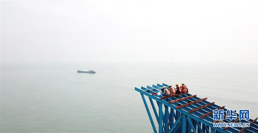 （在習(xí)近平新時(shí)代中國特色社會主義思想指引下&mdash;&mdash;新時(shí)代新作為新篇章&middot;習(xí)近平總書記關(guān)切事&middot;圖文互動(dòng)）（2）新機(jī)遇、新引擎&mdash;&mdash;重大工程重大項(xiàng)目建設(shè)新動(dòng)向觀察