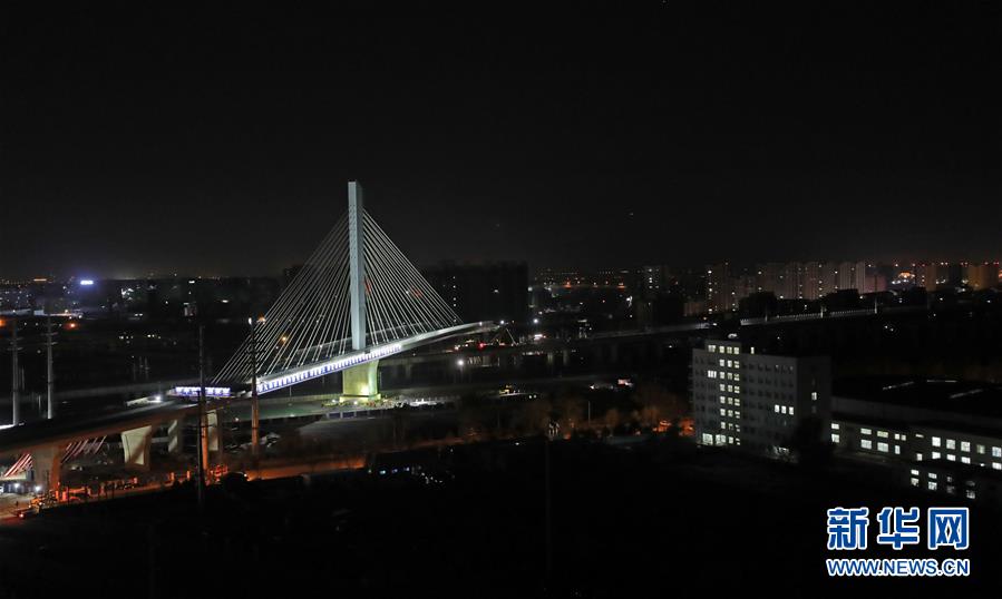 （在習(xí)近平新時(shí)代中國特色社會主義思想指引下&mdash;&mdash;新時(shí)代新作為新篇章&middot;習(xí)近平總書記關(guān)切事&middot;圖文互動(dòng)）（5）新機(jī)遇、新引擎&mdash;&mdash;重大工程重大項(xiàng)目建設(shè)新動(dòng)向觀察