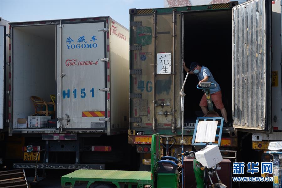 (聚焦疫情防控)(1)北京新發地市場集中隔離人員分類分批解除隔離