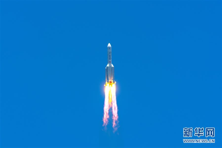 (科技)(4)長(zhǎng)征五號(hào)遙四運(yùn)載火箭點(diǎn)火升空 我國(guó)首次火星探測(cè)任務(wù)開(kāi)始