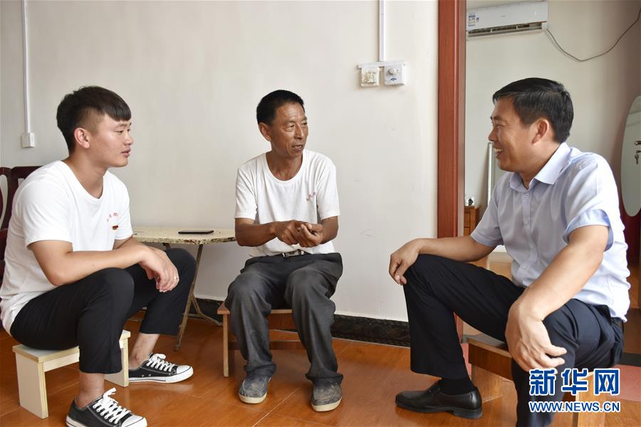 (決戰決勝脫貧攻堅·圖文互動)(1)麻花莊振興記