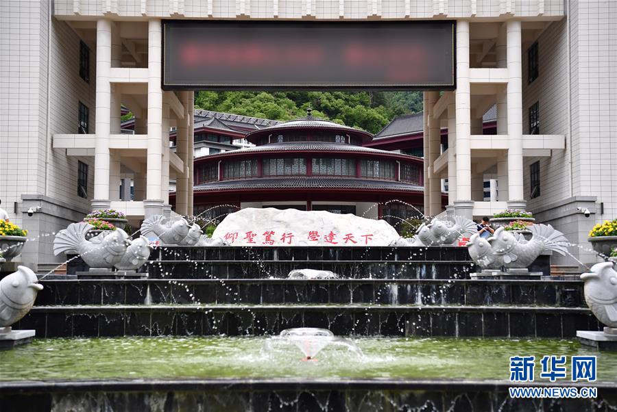 （新華視點(diǎn)&middot;圖文互動(dòng)）（3）學(xué)校建漂亮點(diǎn)本無(wú)錯(cuò)，為何這所&ldquo;豪華中學(xué)&rdquo;讓人困惑？