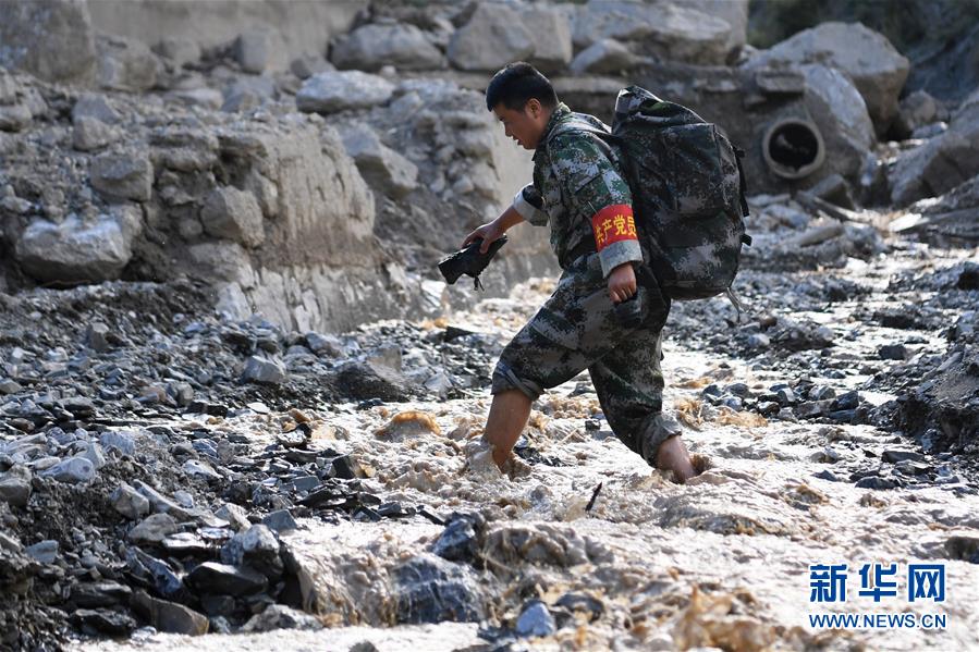 (防汛抗洪·圖文互動)(12)七夕前夜,為莫諾村架起“生命之橋”