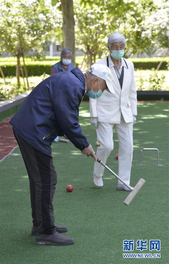 (走向我們的小康生活·圖文互動)(5)北京“老有所養(yǎng)”的床邊、身邊、周邊事