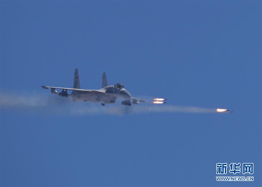 (在習近平強軍思想指引下·我們在戰位報告·圖文互動)(4)奮飛在新時代的海天——海軍某艦載航空兵部隊備戰打仗記事