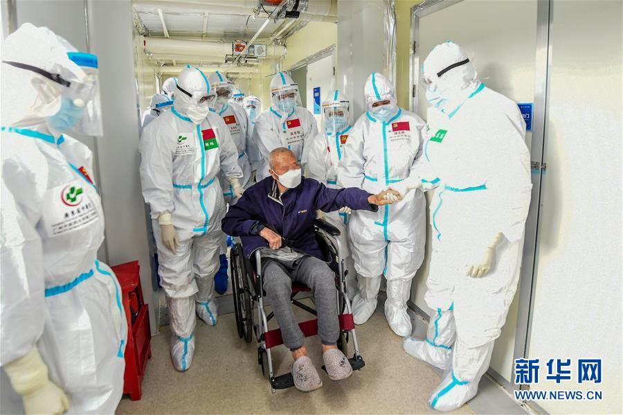 (抗疫一線醫務人員英雄群體·圖文互動)(3)合力護航生命之舟——遼寧、上海、廣東等醫療隊聯手決戰雷神山