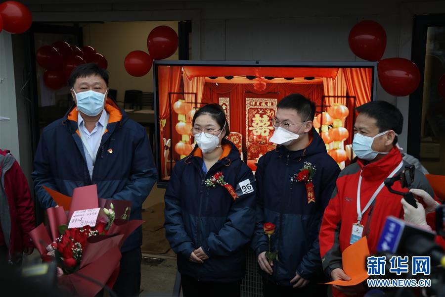 (抗疫一線醫務人員英雄群體·圖文互動)(5)合力護航生命之舟——遼寧、上海、廣東等醫療隊聯手決戰雷神山