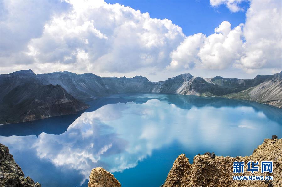 (新華全媒頭條·走向我們的小康生活·圖文互動)(9)黑土地上是我家——在吉林,一瞥中國東北鄉村美麗未來