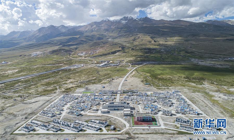 (新華全媒頭條·走向我們的小康生活·圖文互動)(1)扎西德勒,我們的新家園——西藏易地扶貧搬遷搬出幸福美好新生活