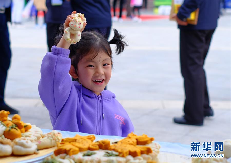 （圖文互動）（2）&ldquo;消費(fèi)扶貧&rdquo;迎&ldquo;雙節(jié)&rdquo;