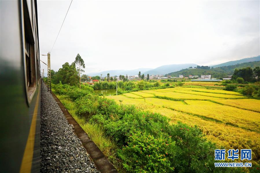 (坐著高鐵看中國·圖文互動)(2)走成昆,感受闖過禁區的光影記錄