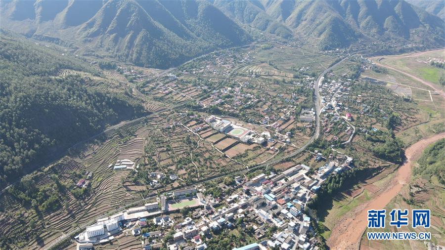 (坐著高鐵看中國·圖文互動)(4)走成昆,感受闖過禁區的光影記錄