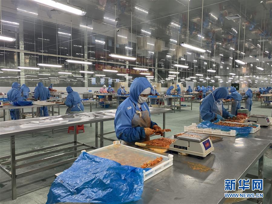 (圖文互動(dòng))搬出來(lái)的幸福生活——桂西一易地扶貧搬遷安置點(diǎn)見(jiàn)聞