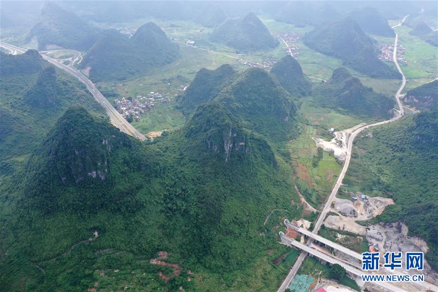 (新華全媒頭條·圖文互動)(11)“石山王國”筑路記