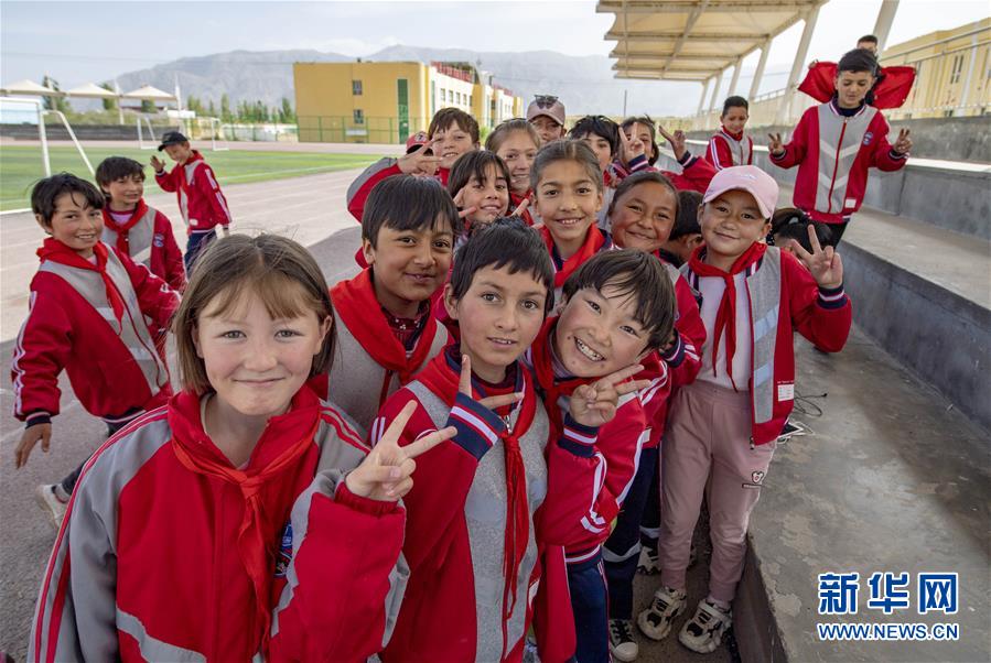 (新華全媒頭條·圖文互動)(5)新天地 新兒女 新奇跡——脫貧攻堅(jiān)繪就新疆新圖景