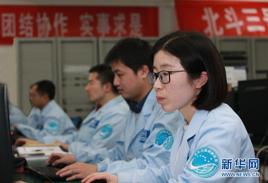 (在習近平強軍思想指引下·我們在戰位報告·圖文互動)(1)向著未來戰場沖鋒——國防科技大學科研創新記事