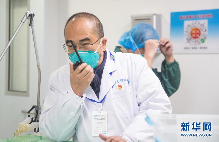 （抗疫先進(jìn)事跡&middot;圖文互動(dòng)）（5）張定宇：疫情&ldquo;暴風(fēng)眼&rdquo;里，&ldquo;漸凍&rdquo;之軀與時(shí)間賽跑