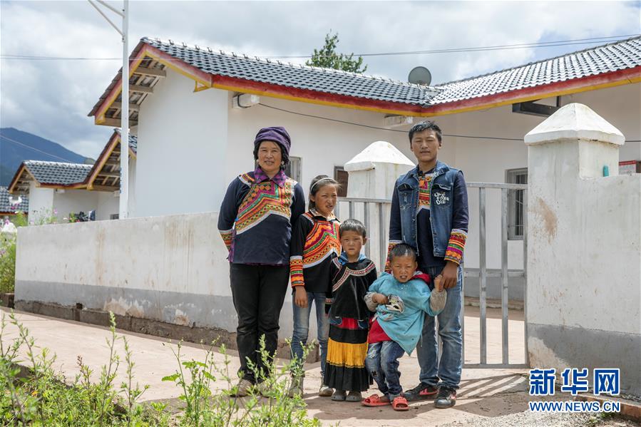 (鄉(xiāng)村振興·圖文互動)(3)涼山深處有“黃金”