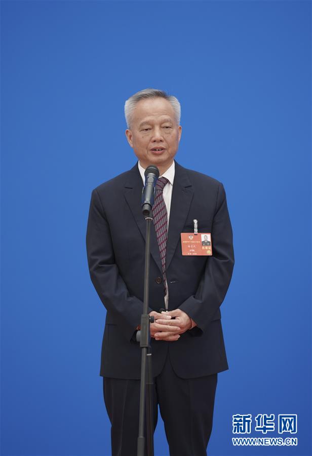 (兩會·政協開幕)(3)接受采訪