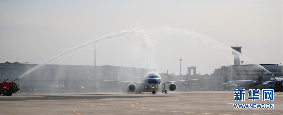 (在習(xí)近平新時(shí)代中國(guó)特色社會(huì)主義思想指引下——新時(shí)代新作為新篇章·習(xí)近平總書(shū)記關(guān)切事·圖文互動(dòng))(1)給你最溫暖的擁抱——保護(hù)關(guān)心愛(ài)護(hù)抗疫一線醫(yī)務(wù)人員在行動(dòng)