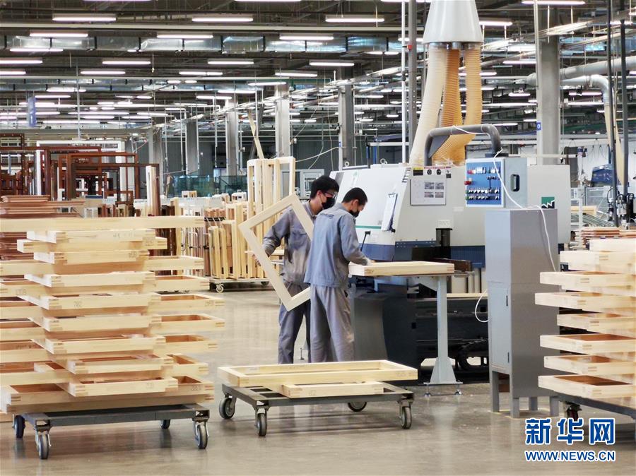 (在習近平新時代中國特色社會主義思想指引下——新時代新作為新篇章·習近平總書記關切事·圖文互動)(2)陽光總在風雨后——中小企業在疫情中迎難而上