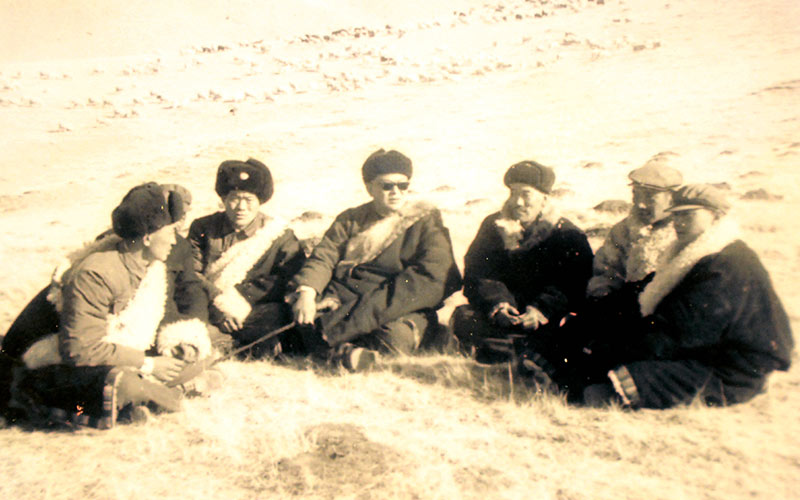 個人干凈，一生不褪的底色&mdash;&mdash;四論向尕布龍同志學習