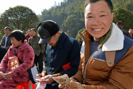&ldquo;脫貧后，我們分紅了！&rdquo;